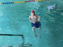 -BlueKing游泳俱乐部