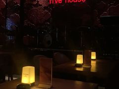 -FOUR PLAY BAR