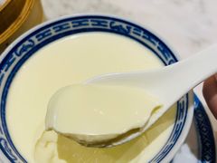 老香港鲜奶冻-香港百合居(LCM置汇旭辉广场店)