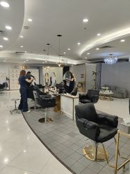 点击看大图 -八佰伴8008星级形象店