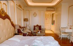 -兰心墩楠月子会所(万达店)