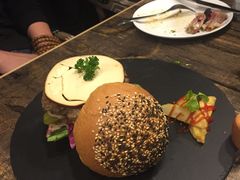 -HIGH FIVE哈福手工汉堡(桂林路店)