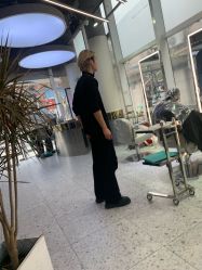 -PE SALON 