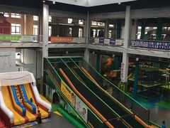 -蒙特利亲子乐园