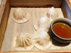 鸡汁杭州小笼-桂满陇·景观餐厅(新世界店)