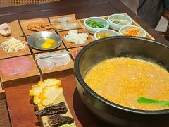 -银米·云南传统过桥米线(双廊黑金冠店)
