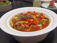 -新天明砂锅鱼头煲