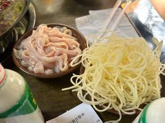 -黄潇洒老火锅(九眼桥宏济巷店)