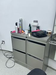 -一家只做男发烫染的店