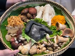 -彩云天云南餐厅