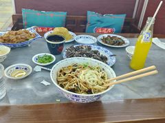 -海碗居老北京炸酱面(增光路店)