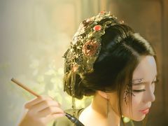 透骨香-九月鹰飞汉服摄影工作室
