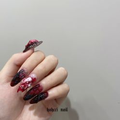 -花岐款式专研健康美甲沙龙