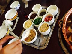 -朝伟清真铜瓢牛肉馆(三十年老·店)