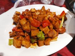 -依江春水烤鸭店