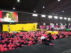 -嘿哟动霸CHUA·新潮玩运动娱乐中心·蹦床滑冰团建乐园