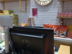 -良品铺子(五角场万达店)