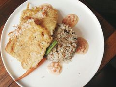 龙利鱼柳佐番茄蒜蓉汁配糙米饭-ATLAS COFFEE(雅居乐中心店)