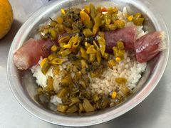 -梁阿婆廿年老牌扣肉糯米饭