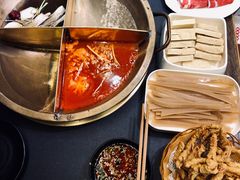 -沸炉重庆老火锅(军事博物馆店)