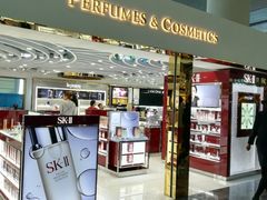 -中免(澳门机场免税店)