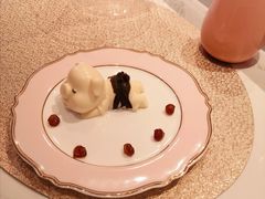 小白猪吃珍珠-御品轩(汉神购物广场店)