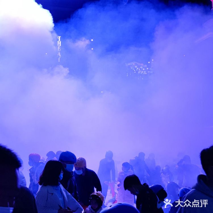 第一次来到银基冰雪世界，就一句话，绝！