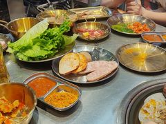 -哈哈碳都·牛肋条无限自助烤肉(台江万达店)