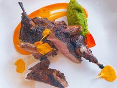 碳烤乳鸽，甜豆，旱金莲醋汁-Jean Georges