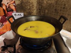 -鲜入围煮花胶鸡海鲜火锅