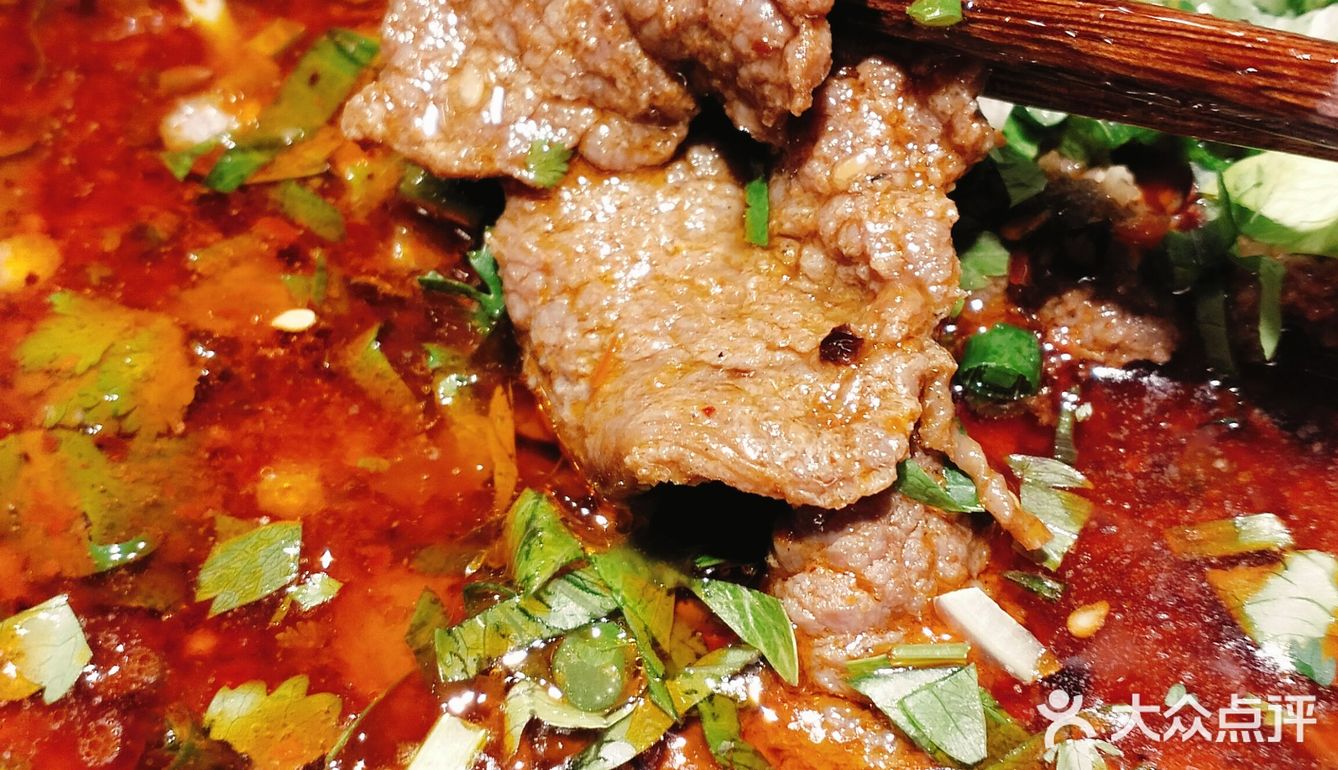 成都国庆这样过 | 来春熙路吃冒菜蹄花