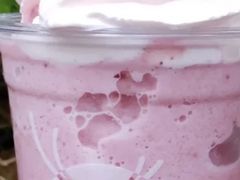 樱花莓莓胶原酸奶冻-瑞幸咖啡(临海市银泰城店)