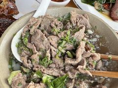 -大众跷脚牛肉馆·非遗传承单位(峨眉山店)