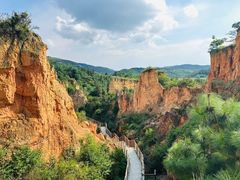 -彩色沙林风景区