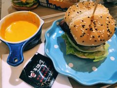 瀑布熔岩牛堡-牛纽塔·牛人堡(群众路店)