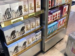 -日上免税店(三径路t3店)