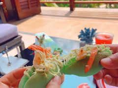 -亚龙湾喜来登·美景台大堂吧