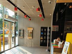 -麦当劳(中二横路店)