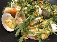 温热海鲜沙拉配牛油果-Mercato莫卡多露台餐厅与酒吧(K11店)