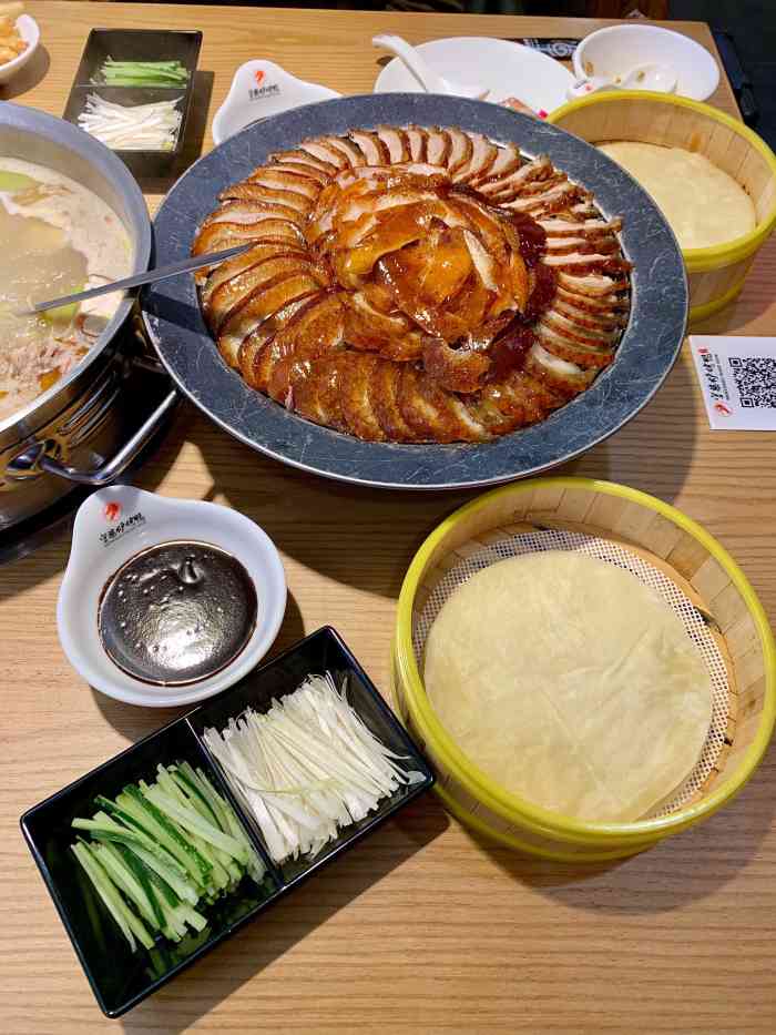 守柴炉烤鸭(立丰城lecity店)-"打开火锅 烤鸭新吃法 烤鸭皮焦肉嫩,饼.