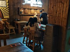 等位区-汉森熊啤酒屋(雨耕山店)