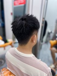 -豪斯塔美发连锁