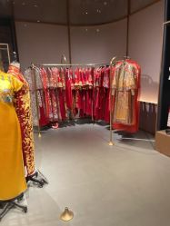 点击看大图 -藤薰定制中式嫁衣礼服旗袍店