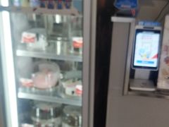 -DQ·蛋糕·冰淇淋(浦江欢乐颂店)