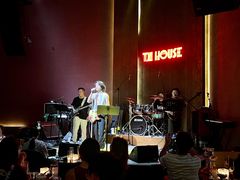 -TZ House音乐现场(来福士中心店)
