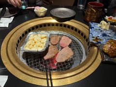 -山川小町·极番烧肉(新地假日广场店)