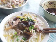 -老字号巴山酸菜米线(巴渝佳梦小区店)