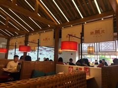 大堂-北院·果木烤鸭·25年东北菜(创意产业园店)