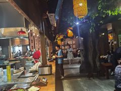 -艳阳天民俗村(公园路店)