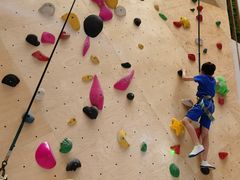 -ROCKPLUS攀岩馆(环宇城店)